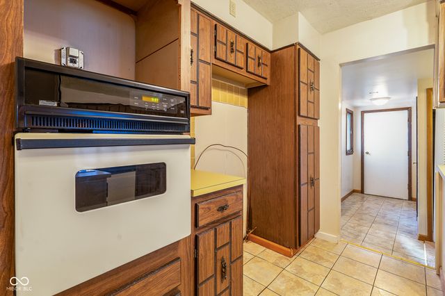 996 Old State Road 46, Nashville, IN 47448