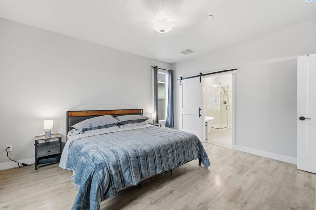 2572 Clark Ridge Dr, Richland, WA 99352