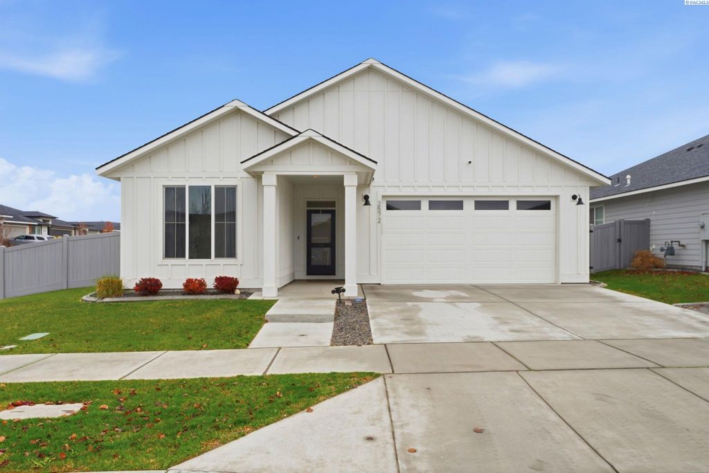2572 Clark Ridge Dr, Richland, WA 99352
