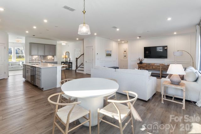 11104 Godwit Lane, Charlotte, NC 28278