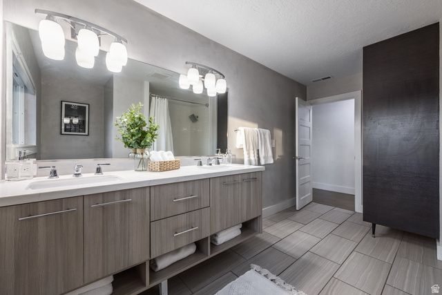 4971 S WESTMOOR RD, Holladay, UT 84117