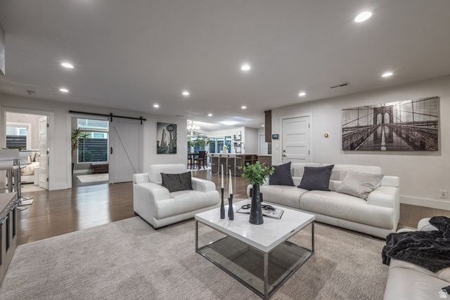 4971 S WESTMOOR RD, Holladay, UT 84117