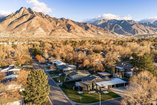 4971 S WESTMOOR RD, Holladay, UT 84117