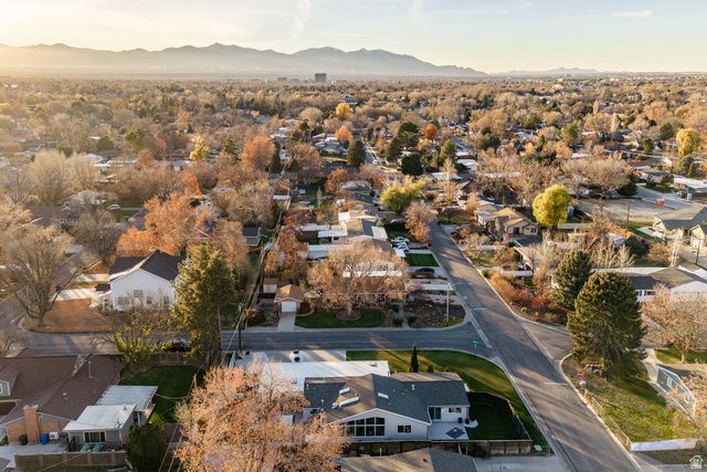 4971 S WESTMOOR RD, Holladay, UT 84117