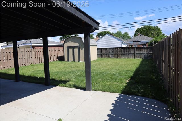 17396 Brody Avenue, Allen Park, MI 48101