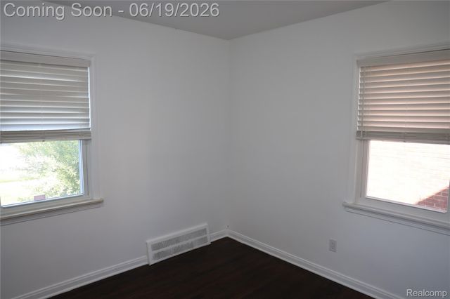 17396 Brody Avenue, Allen Park, MI 48101