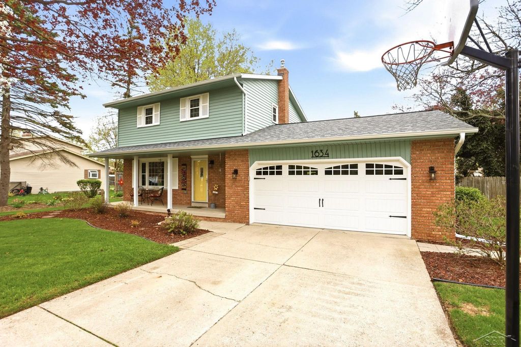 1634 Briarson Drive, Saginaw, MI 48638