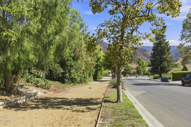 1747 Meander Drive, Simi Valley, CA 93065