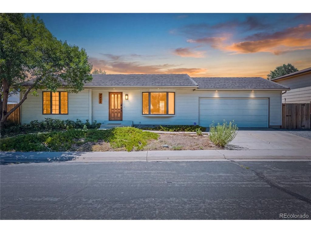 4222 E 91st Dr, Thornton, CO 80229