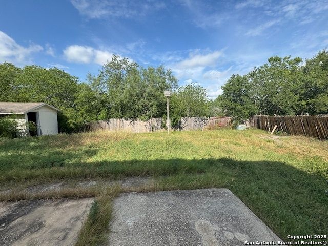 2117 Farmsville, San Antonio, TX 78245