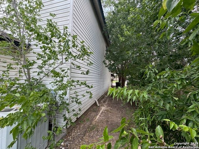 2117 Farmsville, San Antonio, TX 78245