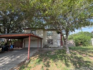 2117 Farmsville, San Antonio, TX 78245