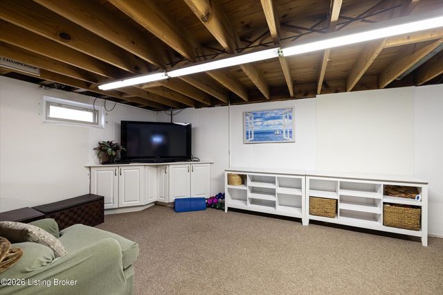 1705 Quarry Hill Rd, Louisville, KY 40213