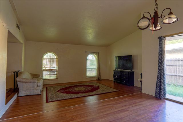 4329 Mayflower Drive, Garland, TX 75043