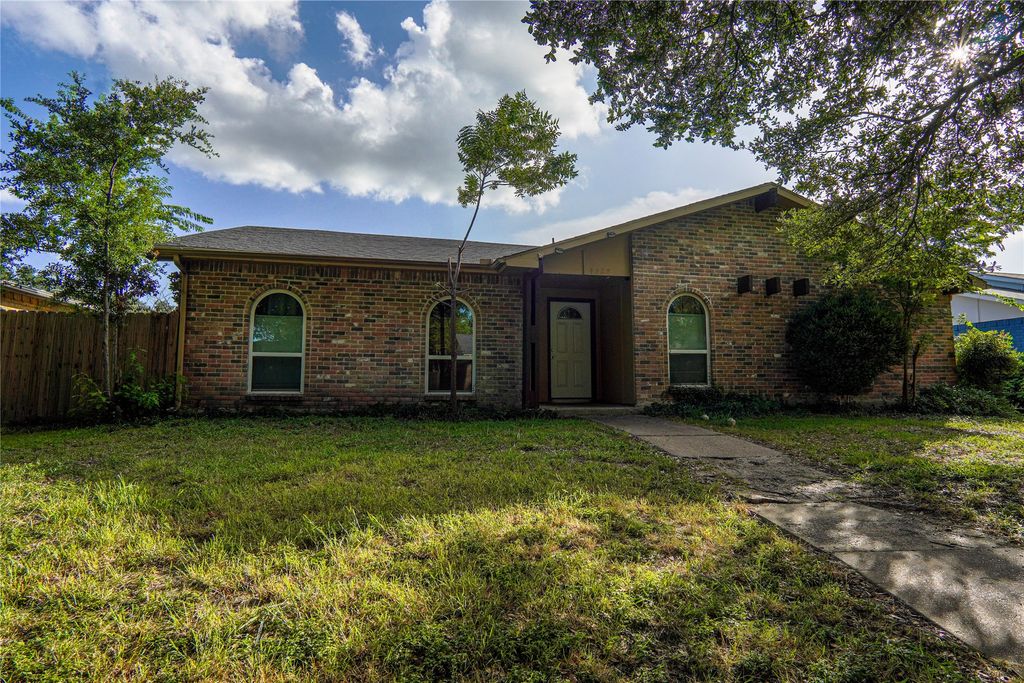4329 Mayflower Drive, Garland, TX 75043