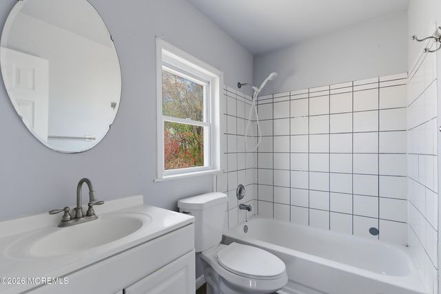 38 Mediterranean Court, Barnegat, NJ 08005