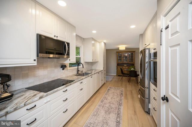 5200 SIGNAL CORPS DR, Fredericksburg, VA 22408