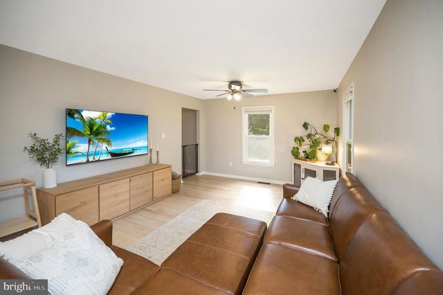 5200 SIGNAL CORPS DR, Fredericksburg, VA 22408