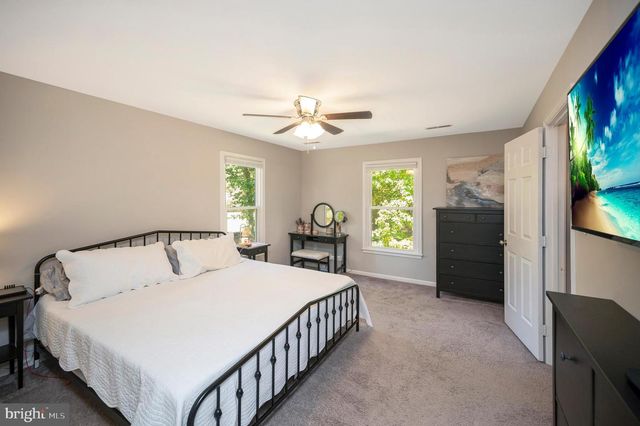 5200 SIGNAL CORPS DR, Fredericksburg, VA 22408