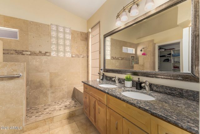 6071 W SHANNON Street, Chandler, AZ 85226