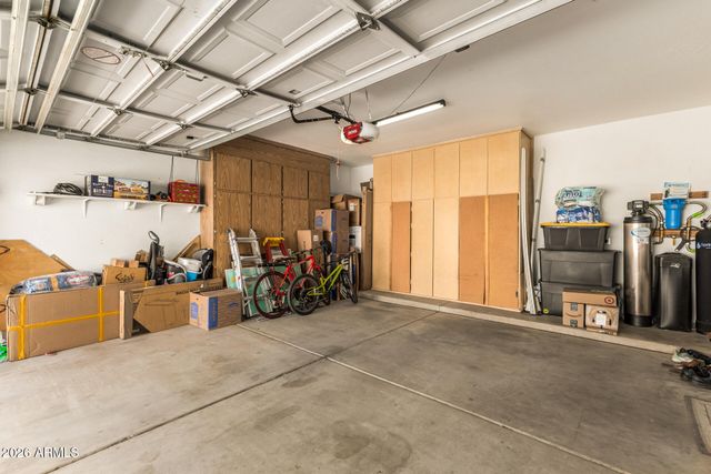 6071 W SHANNON Street, Chandler, AZ 85226