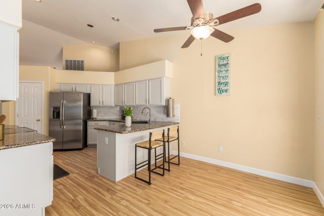 6071 W SHANNON Street, Chandler, AZ 85226