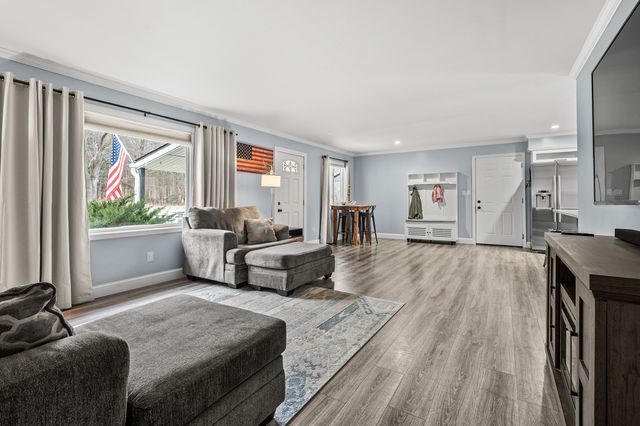 7654 N Sprinkle Road, Richland Twp, MI 49004