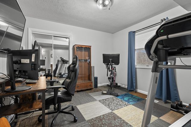 7654 N Sprinkle Road, Richland Twp, MI 49004