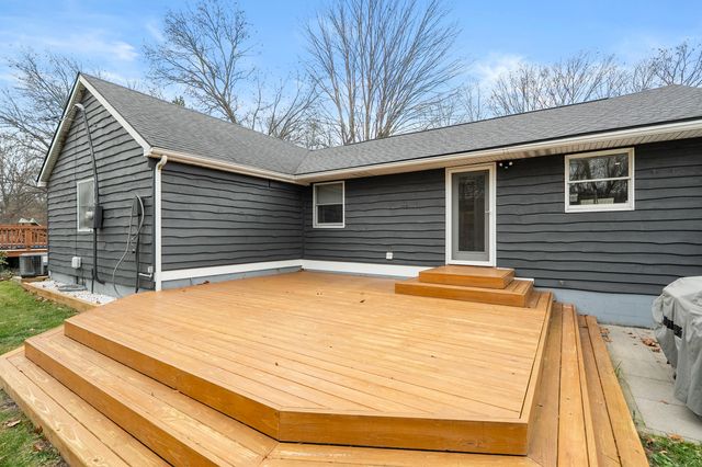 7654 N Sprinkle Road, Richland Twp, MI 49004