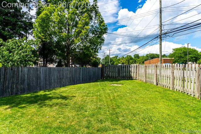 24353 Harrison Street, Clinton Charter Township, MI 48035