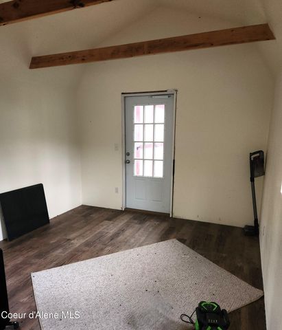 3520 Pinecreek Rd., Pinehurst, ID 83850