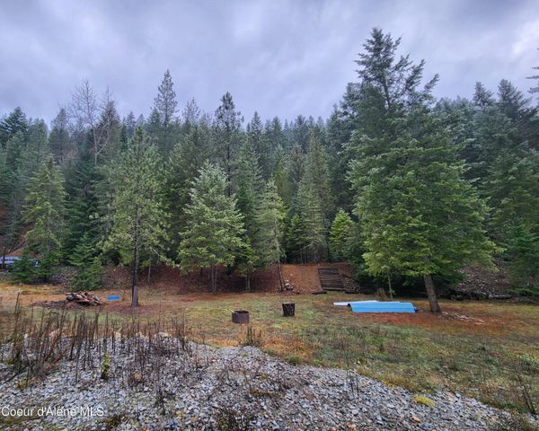 3520 Pinecreek Rd., Pinehurst, ID 83850
