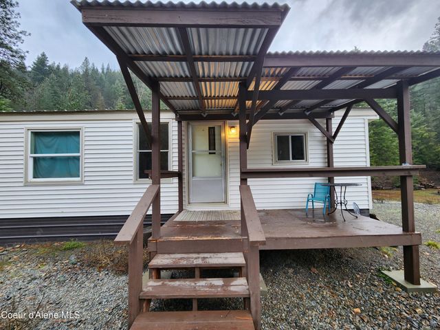 3520 Pinecreek Rd., Pinehurst, ID 83850