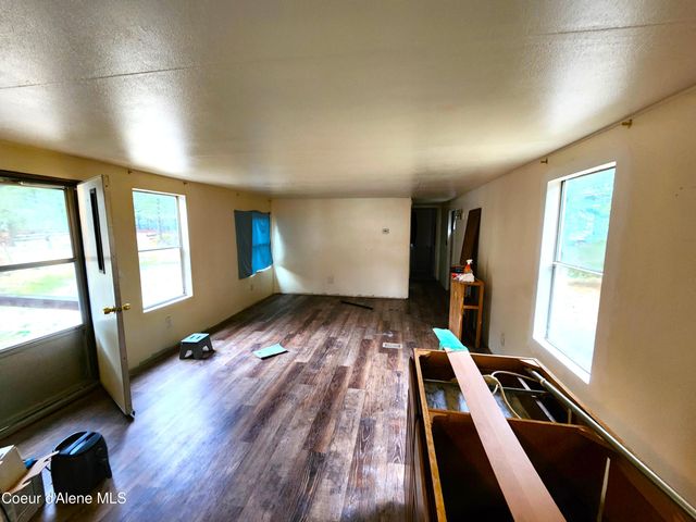 3520 Pinecreek Rd., Pinehurst, ID 83850