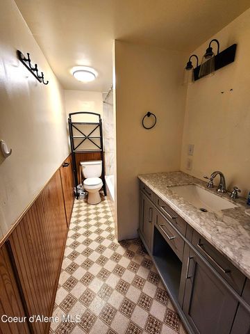 3520 Pinecreek Rd., Pinehurst, ID 83850