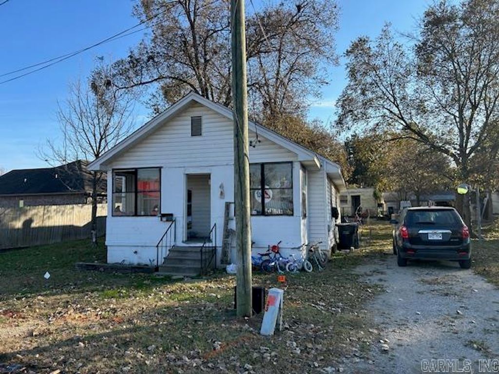 823 Burke Ave, Jonesboro, AR 72401
