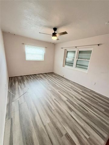 10613 LAKE VISTA DRIVE, Seminole, FL 33772
