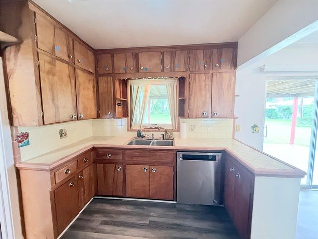 10613 LAKE VISTA DRIVE, Seminole, FL 33772