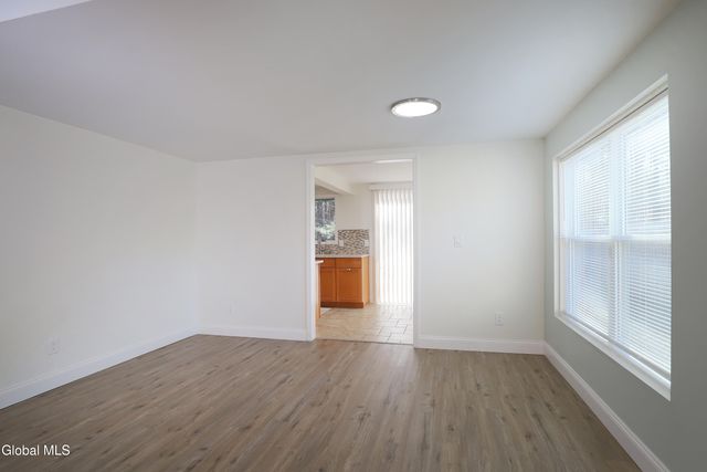 198 Thimbleberry Road, Malta, NY 12020