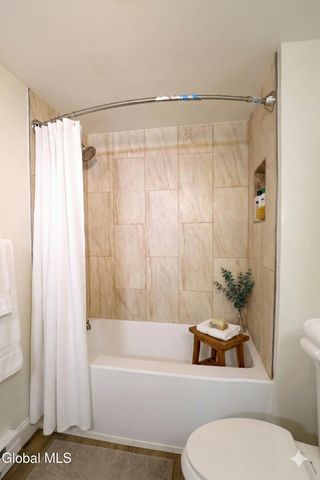 198 Thimbleberry Road, Malta, NY 12020