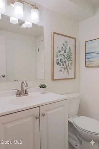 198 Thimbleberry Road, Malta, NY 12020