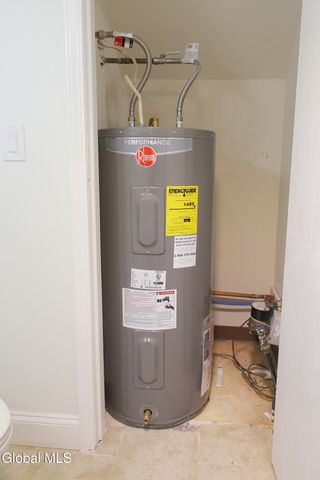 198 Thimbleberry Road, Malta, NY 12020