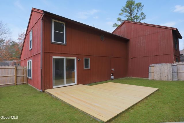 198 Thimbleberry Road, Malta, NY 12020