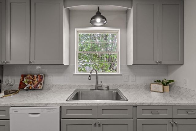 1453 Oldaker View Lane, Hixson, TN 37343