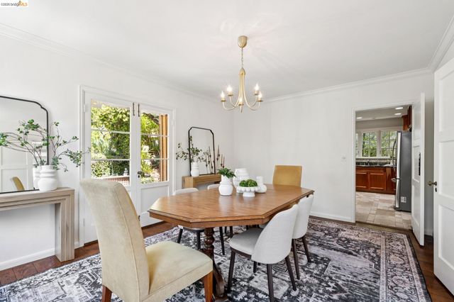 350 Florence Ave, Oakland, CA 94618