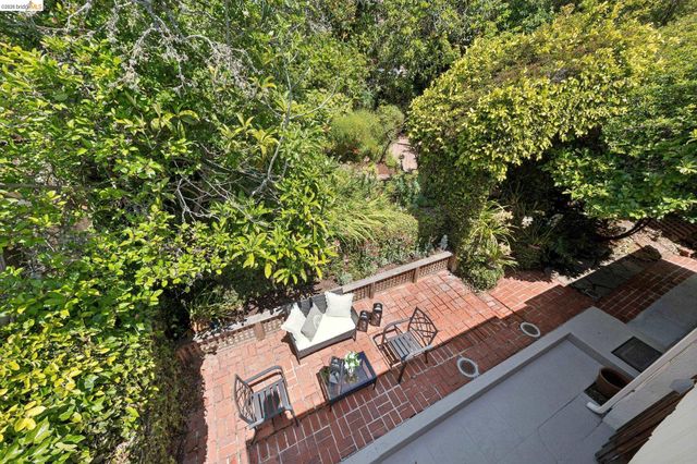 350 Florence Ave, Oakland, CA 94618