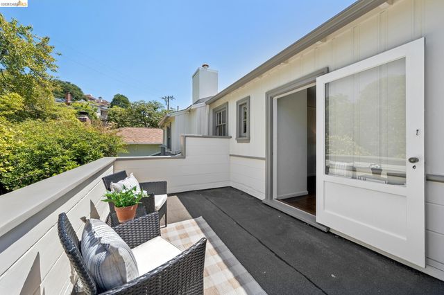 350 Florence Ave, Oakland, CA 94618