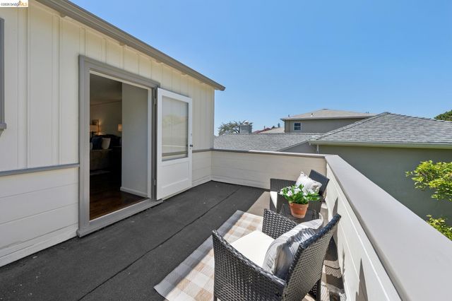 350 Florence Ave, Oakland, CA 94618