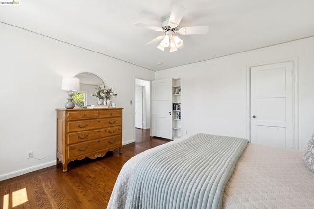 350 Florence Ave, Oakland, CA 94618