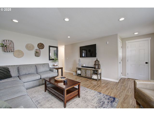 7716 Ne 136TH Ave, Vancouver, WA 98682